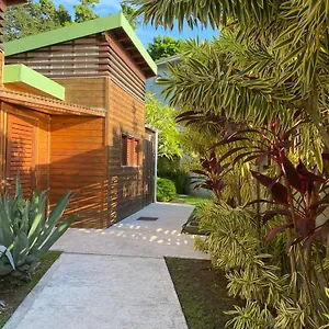 Deux Bungalows Dans Le Vent Deshaies