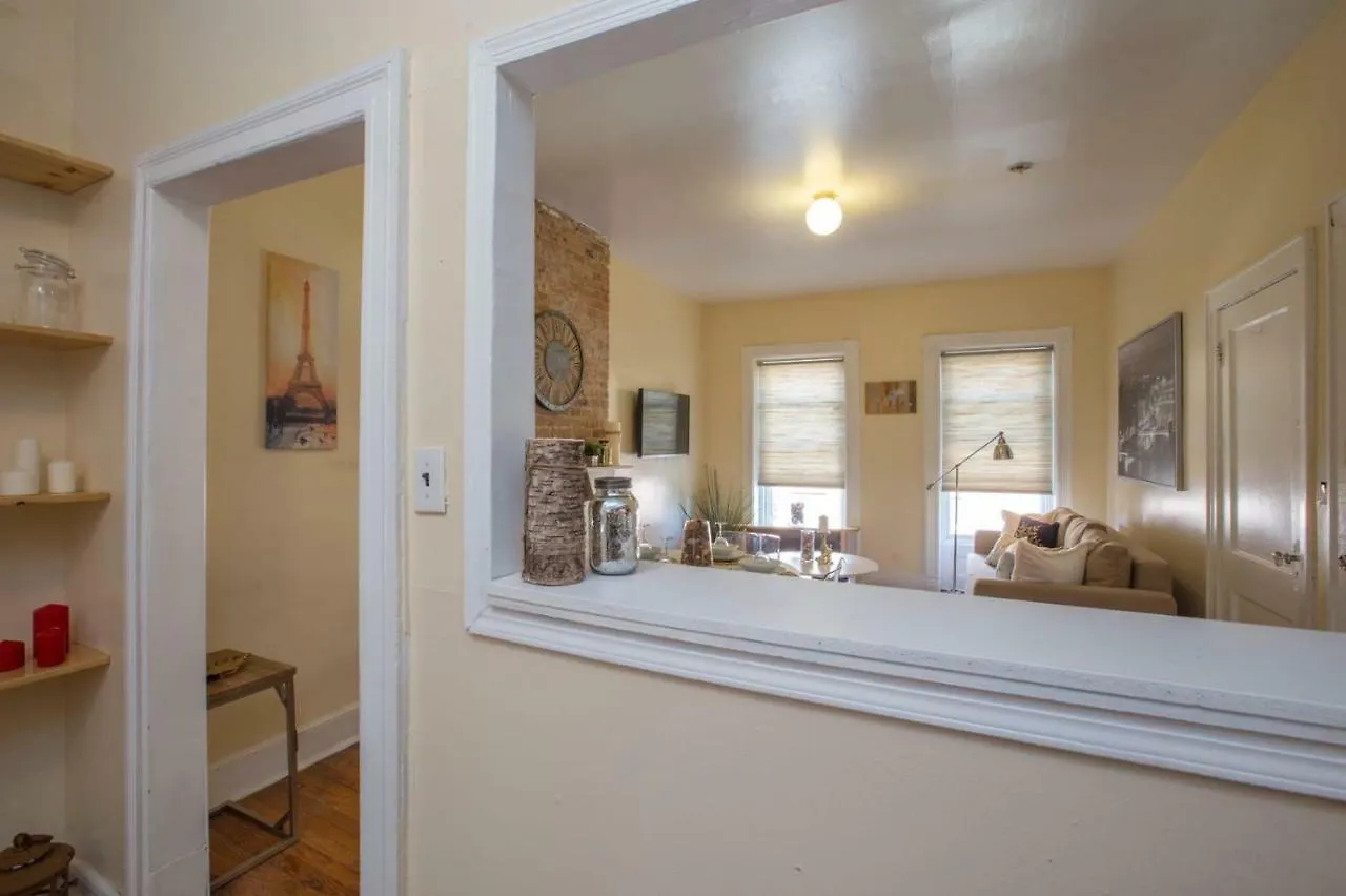Lavish 3 Bedroom Apt In Williamsburg!! New York