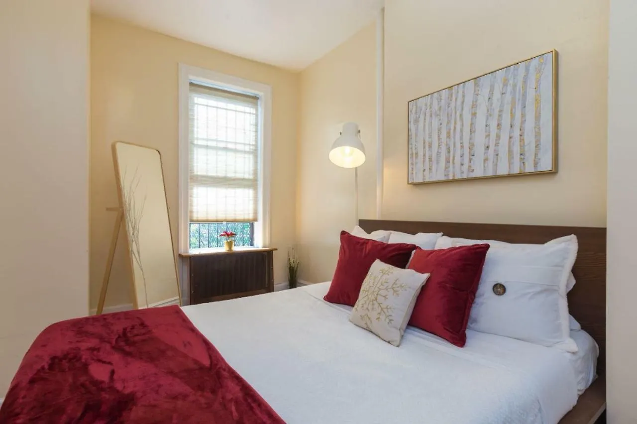 Lavish 3 Bedroom Apt In Williamsburg!! New York