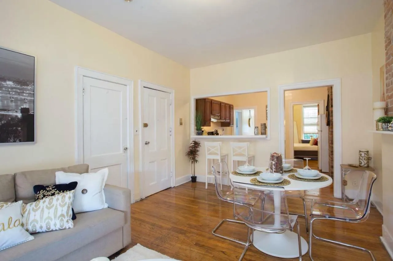 Apartment Lavish 3 Bedroom Apt In Williamsburg!! New York